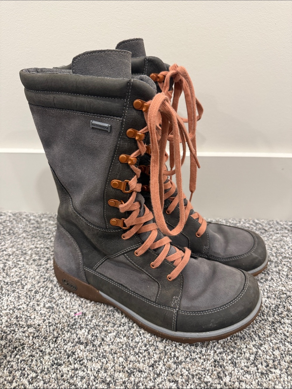 Women’s Chaco Women’s Sz 9 Gray Suede Lace-Up Boots with Peach Laces